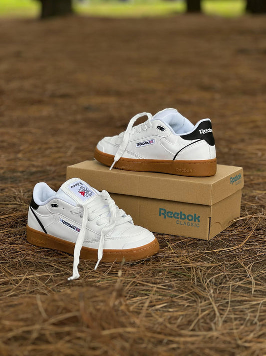 Reebok Club C Bull