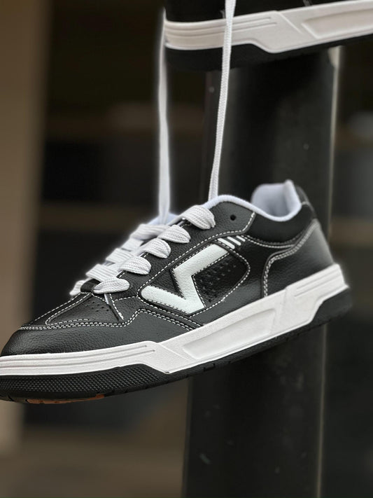 Vans Upland - Black/White