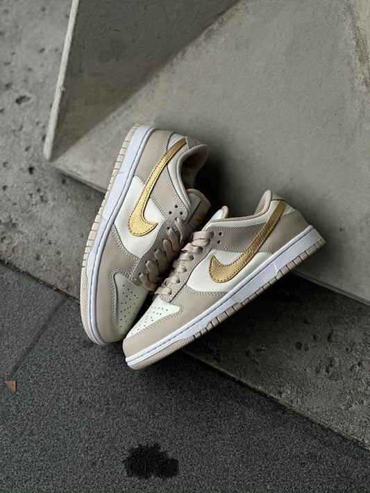 Nike Dunk Low Phantom - Metallic Gold