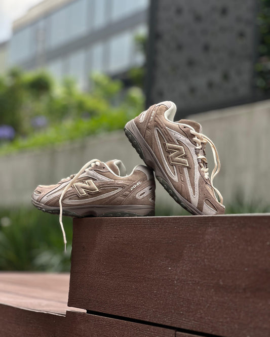 New Balance 204L - Mushroom/Arid Stone