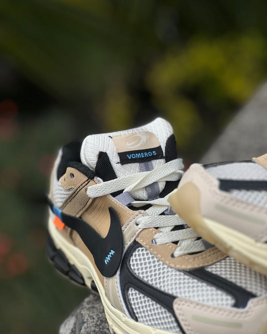 Nike Zoom Vomero 5 - Off White