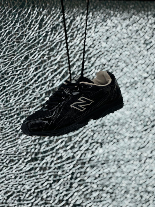 New Balance 240L - Black