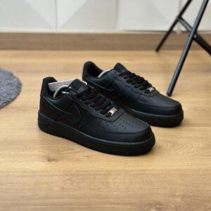 Nike Air Force 1 - Classic Black