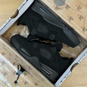 Air Jordan Retro 4 - Black Cat