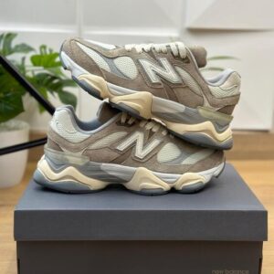 New Balance 9060 - Beige