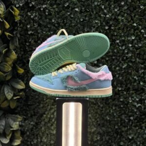 Nike SB Dunk Low Pro - Verdy Visty