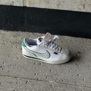 Nike Cortez - All Petals United