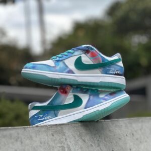 Nike SB Dunk Low - Futura Laboratiories