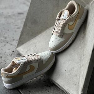 Nike SB Dunk Low - Metallic Gold