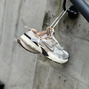 Nike V2K - Orewood Brown