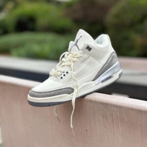 Air Jordan Retro 3 - Sail Cement Grey